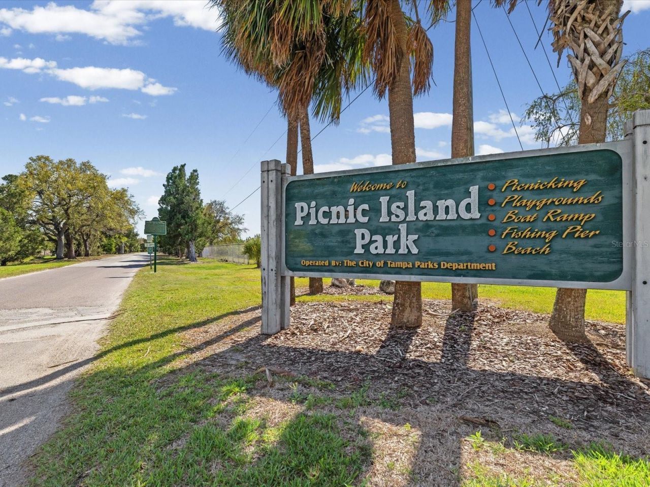 4411 W Oklahoma Avenue, Tampa, FL 33616 Photo