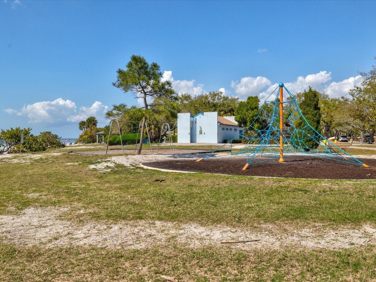 4411 W Oklahoma Avenue, Tampa, FL 33616 Photo
