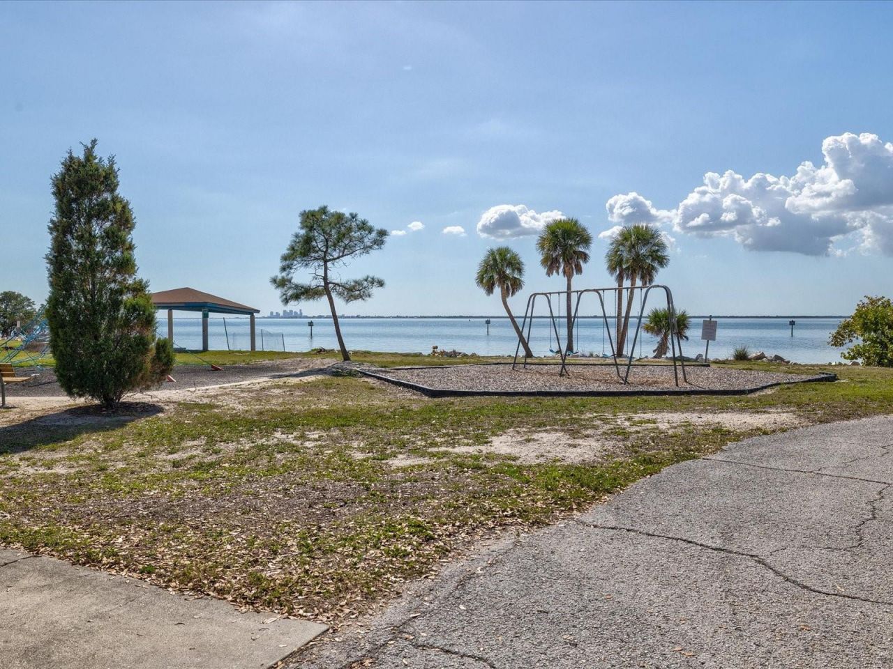 4411 W Oklahoma Avenue, Tampa, FL 33616 Photo