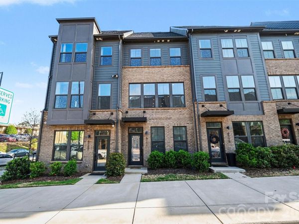 6111 Station Crossing Avenue, Charlotte, NC 28217