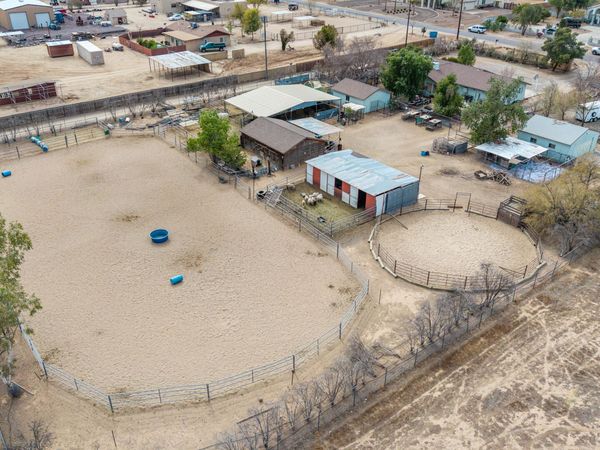 35011 N 3RD Street, Phoenix, AZ 85086