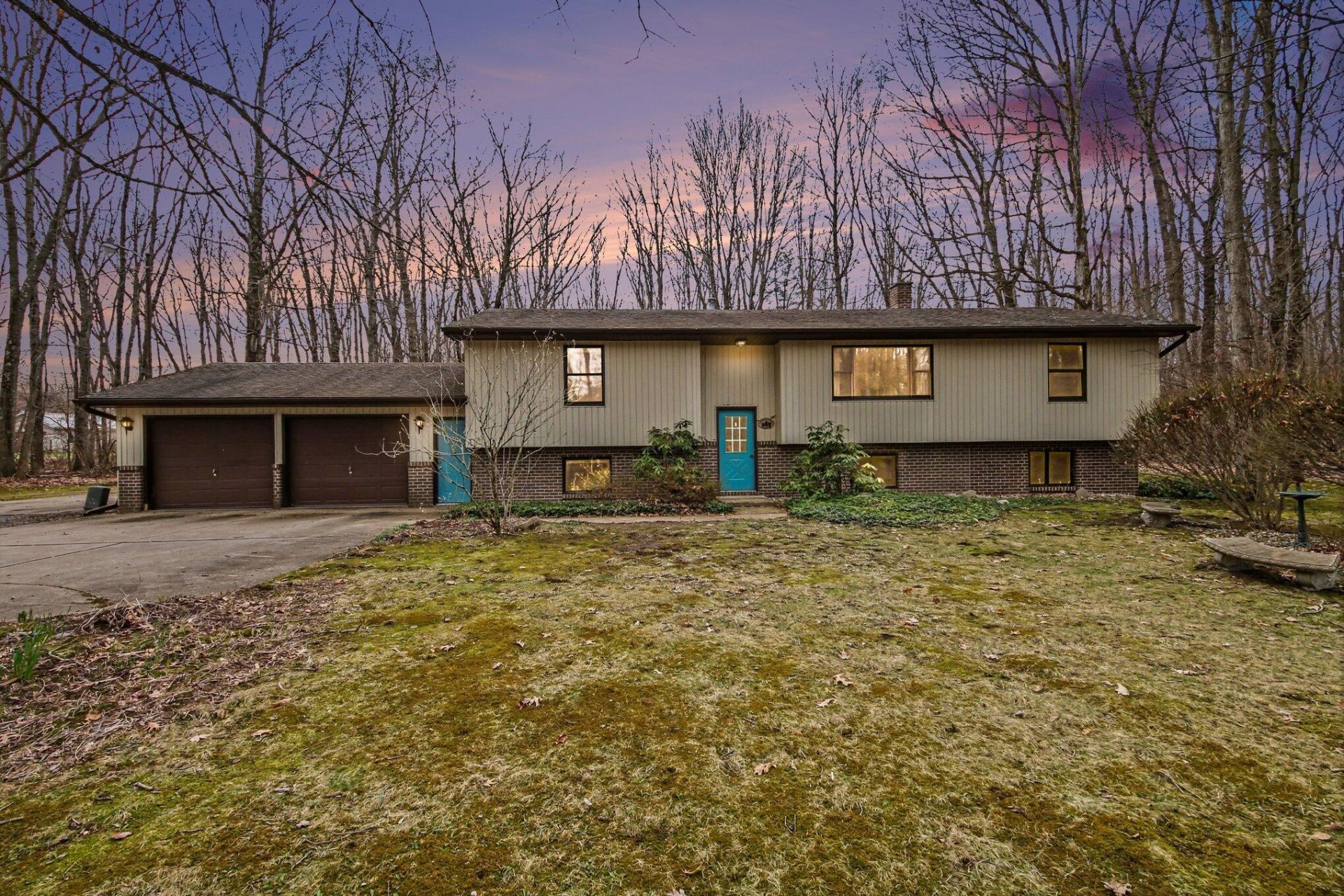 974 E 98th Street, Grant, MI 49327 Main Photo