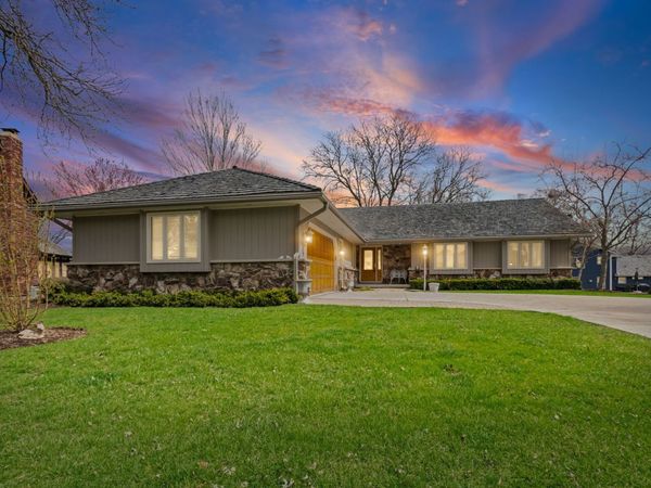 720 Mullady Parkway , Libertyville, IL 60048