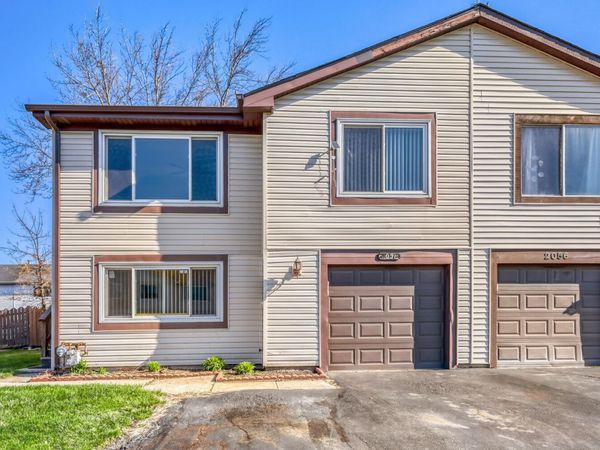 2058 Leeward Lane , Hanover Park, IL 60133