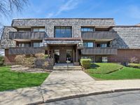 550 Timber Ridge Drive, Carol Stream, IL 60188 primary photo