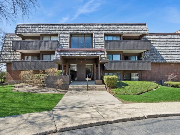 550 Timber Ridge Drive , Unit 204C, Carol Stream, IL 60188