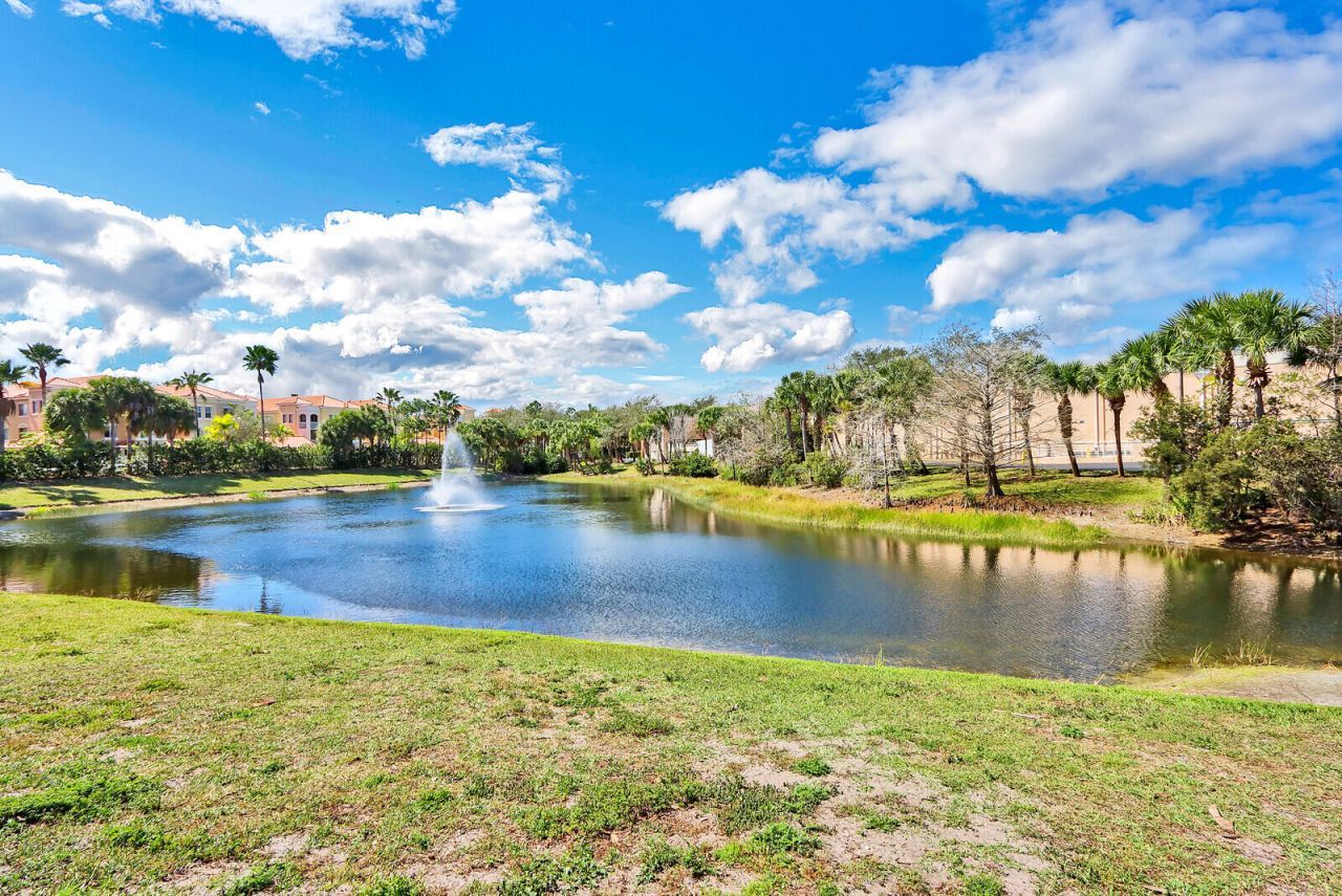 11025 Legacy Boulevard, Unit 101, Palm Beach Gardens, FL 33410 Photo