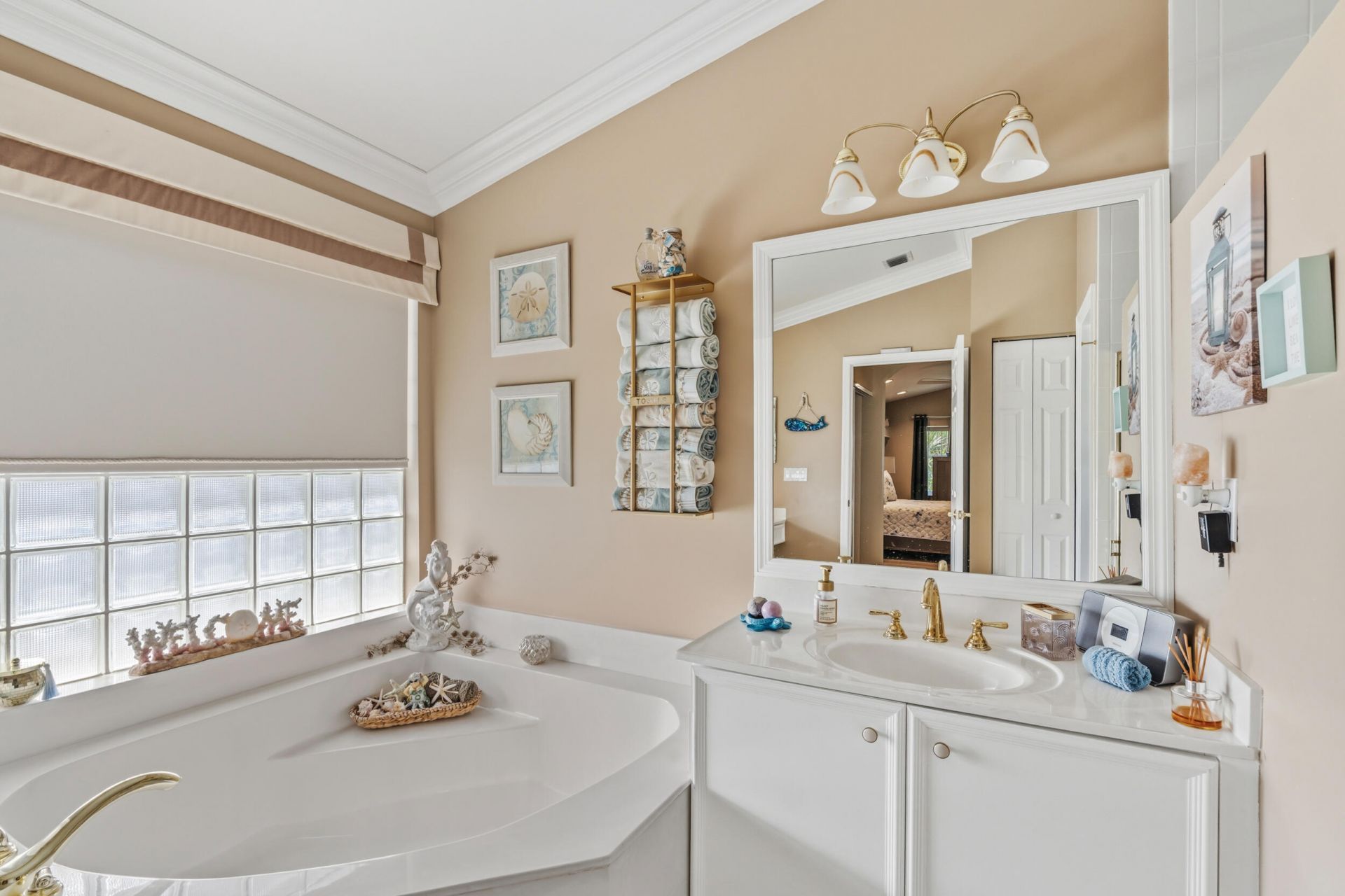 10864 Royal Caribbean Circle, Boynton Beach, FL 33437 Photo