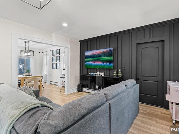 44 Richelieu Place, NEWARK, NJ 07106