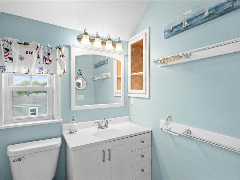 515 W 2nd Street, Port Clinton, OH 43452 Photo 18