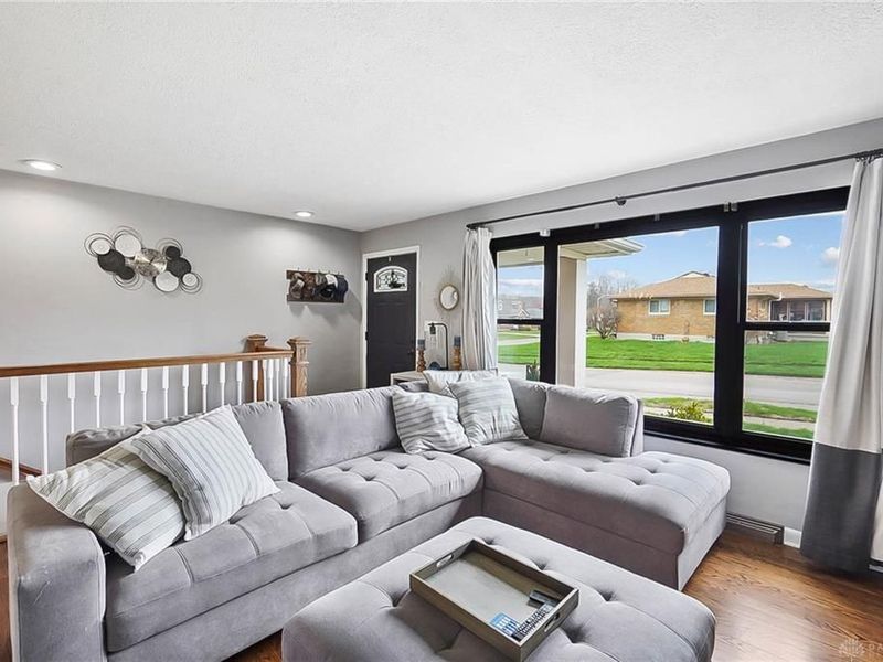 4320 Renwood Drive, Dayton, OH 45429 Photo 3