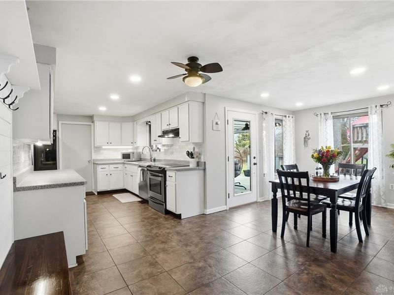 2848 Ellen Lane, Beavercreek, OH 45430 Photo 20