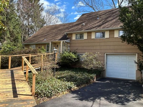 20 Cherry Lane, Huntington, NY 11743