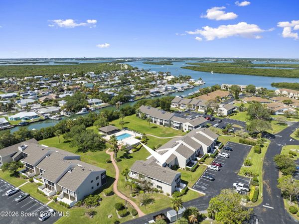 3209 S Lakeview Circle, Unit 8101, Fort Pierce, FL 34949