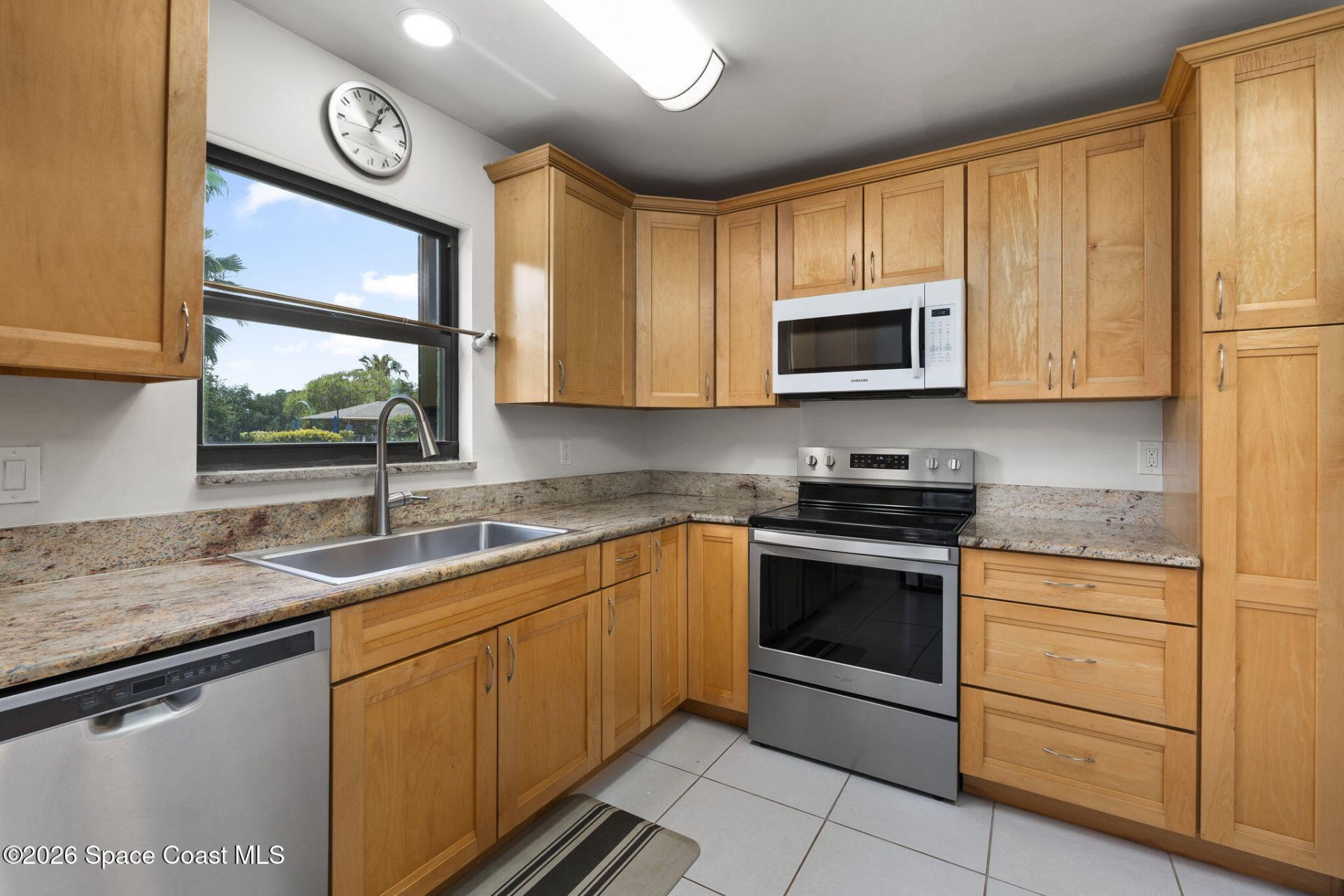 3209 S Lakeview Circle, Unit 8101, Fort Pierce, FL 34949 Photo