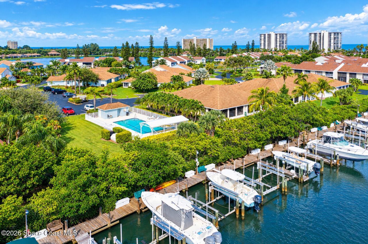 3209 S Lakeview Circle, Unit 8101, Fort Pierce, FL 34949 Photo