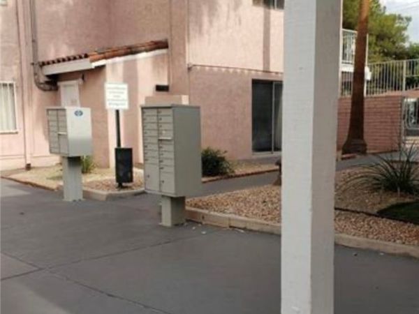 2290 Desert Inn , Las Vegas, NV 89169