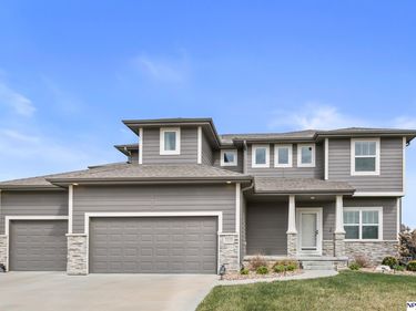 5216 Heartland Drive , Papillion, NE 68133