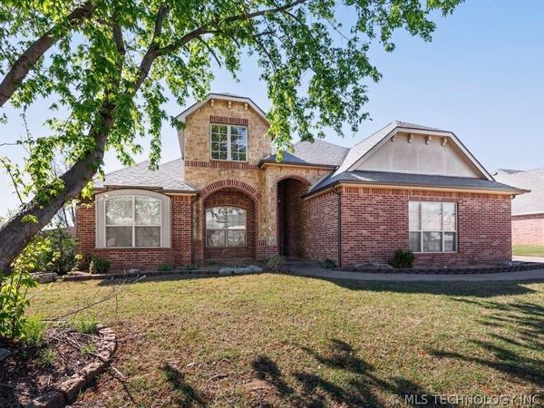 5907 Woodland Road , Bartlesville, OK 74006