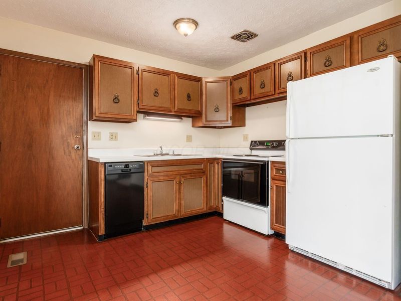 760 Mimosa Place, Columbus, OH 43230 Photo 8