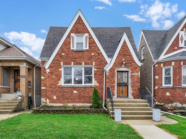 5537 W Melrose Street , Chicago, IL 60641
