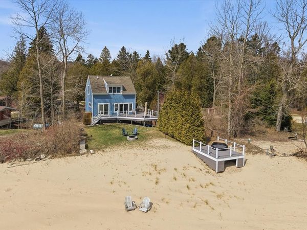 W1465 Idlewood COURT, Oostburg, WI 53070