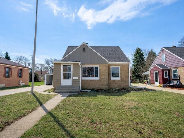 1425 E Van Beck AVENUE, Milwaukee, WI 53207