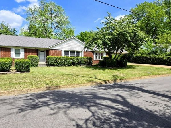 544 E Madison St , Pulaski, TN 38478