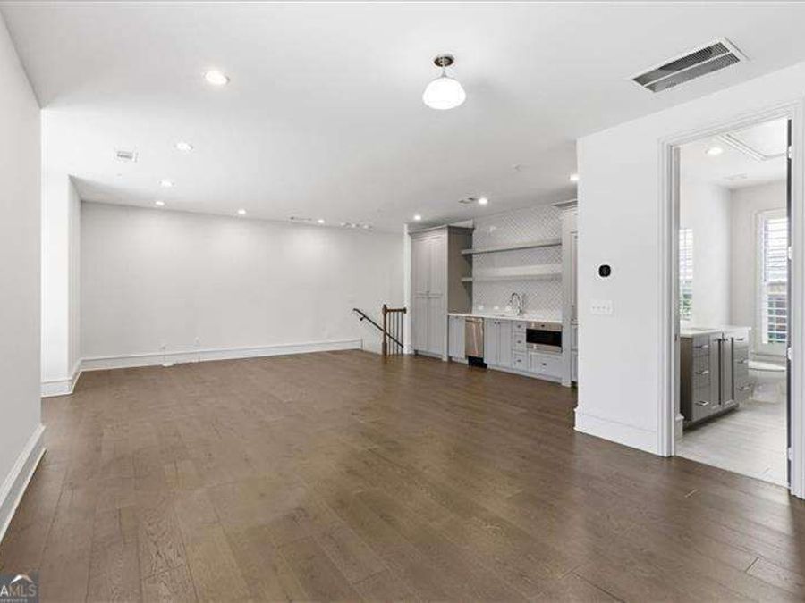 Property Image 64