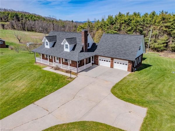 11325 Glade Valley Road, Ennice, NC 28623