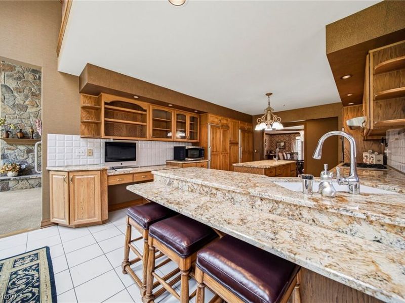 1255 Fox Hill Drive, Gates Mills, OH 44040 Photo 12