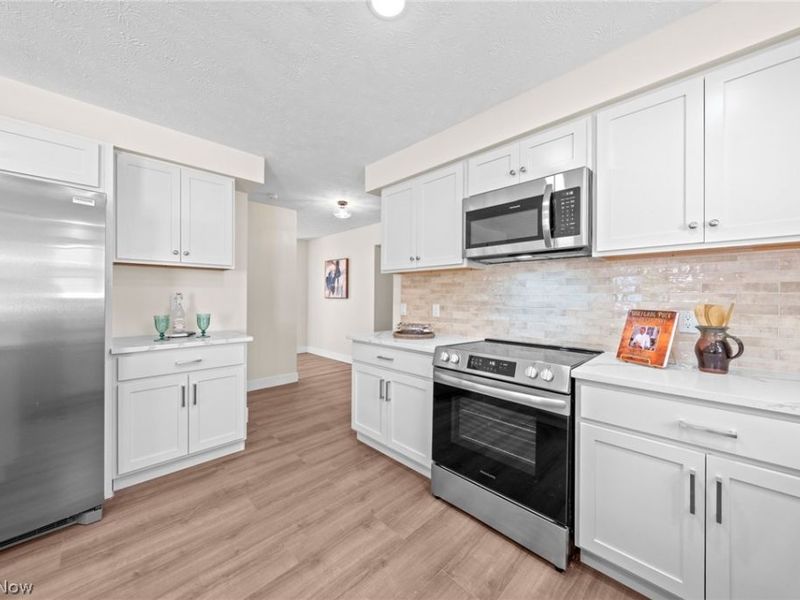 152 Harry Avenue, Munroe Falls, OH 44262 Photo 12