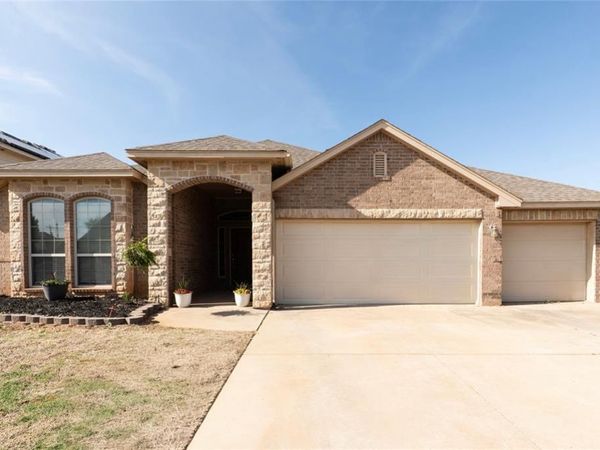 11125 SW 41st Place, Mustang, OK 73064