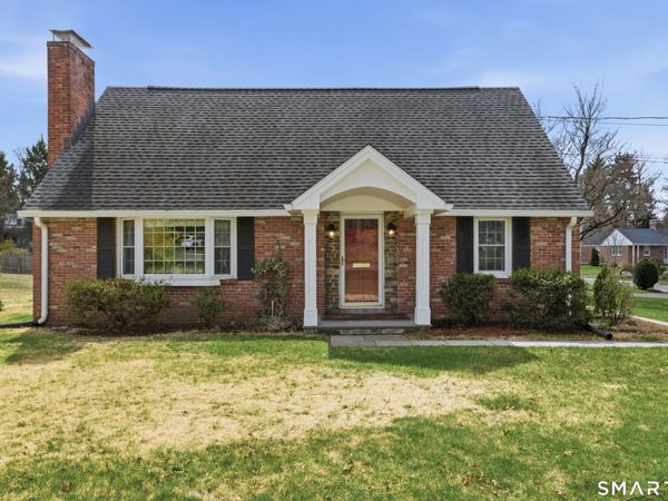 121 Tunxis, West Hartford, CT 06107