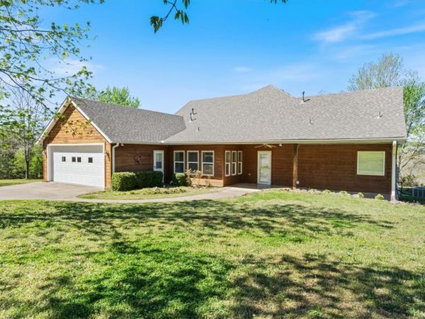 141 Hawn Avenue, Huntsville, AR 72740