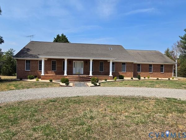 375 Schoolhouse Road , Farmville, VA 23901
