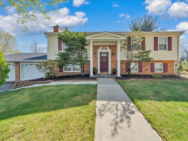 812 Knollwood DR , Troutville, VA 24175