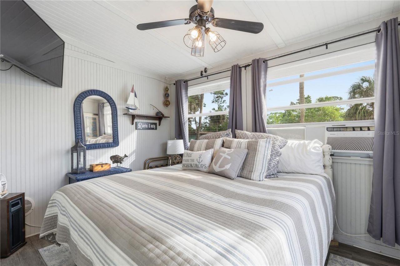 547 SE 205th Street, Suwannee, FL 32692 Photo