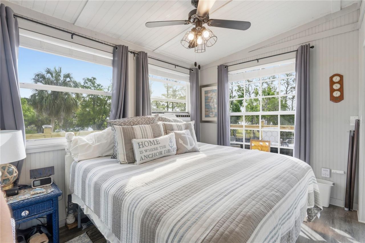 547 SE 205th Street, Suwannee, FL 32692 Photo