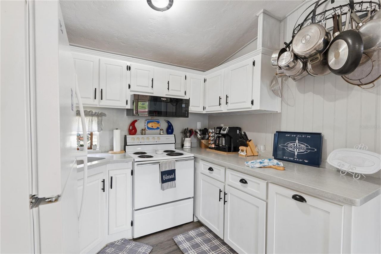 547 SE 205th Street, Suwannee, FL 32692 Photo