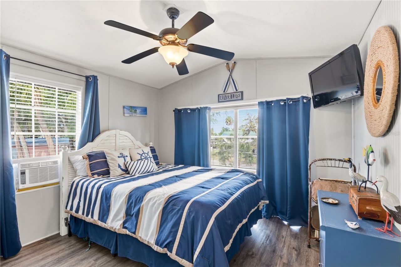 547 SE 205th Street, Suwannee, FL 32692 Photo