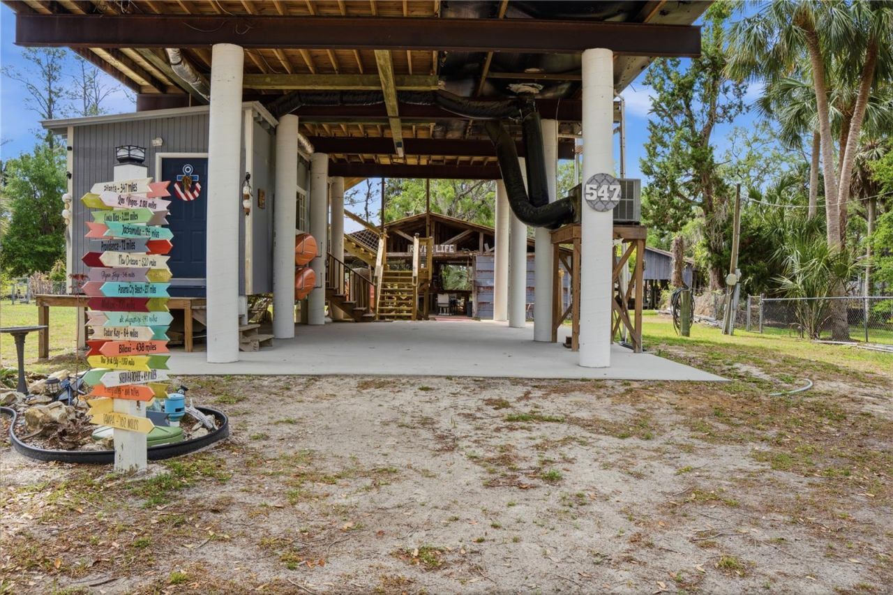 547 SE 205th Street, Suwannee, FL 32692 Photo