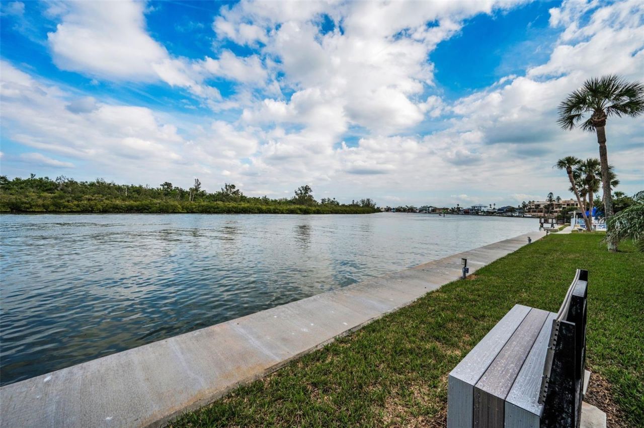 18325 Gulf Boulevard, Unit 308, Redington Shores, FL 33708 Photo