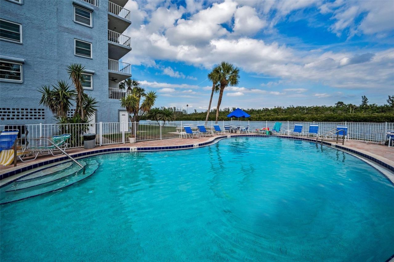 18325 Gulf Boulevard, Unit 308, Redington Shores, FL 33708 Photo