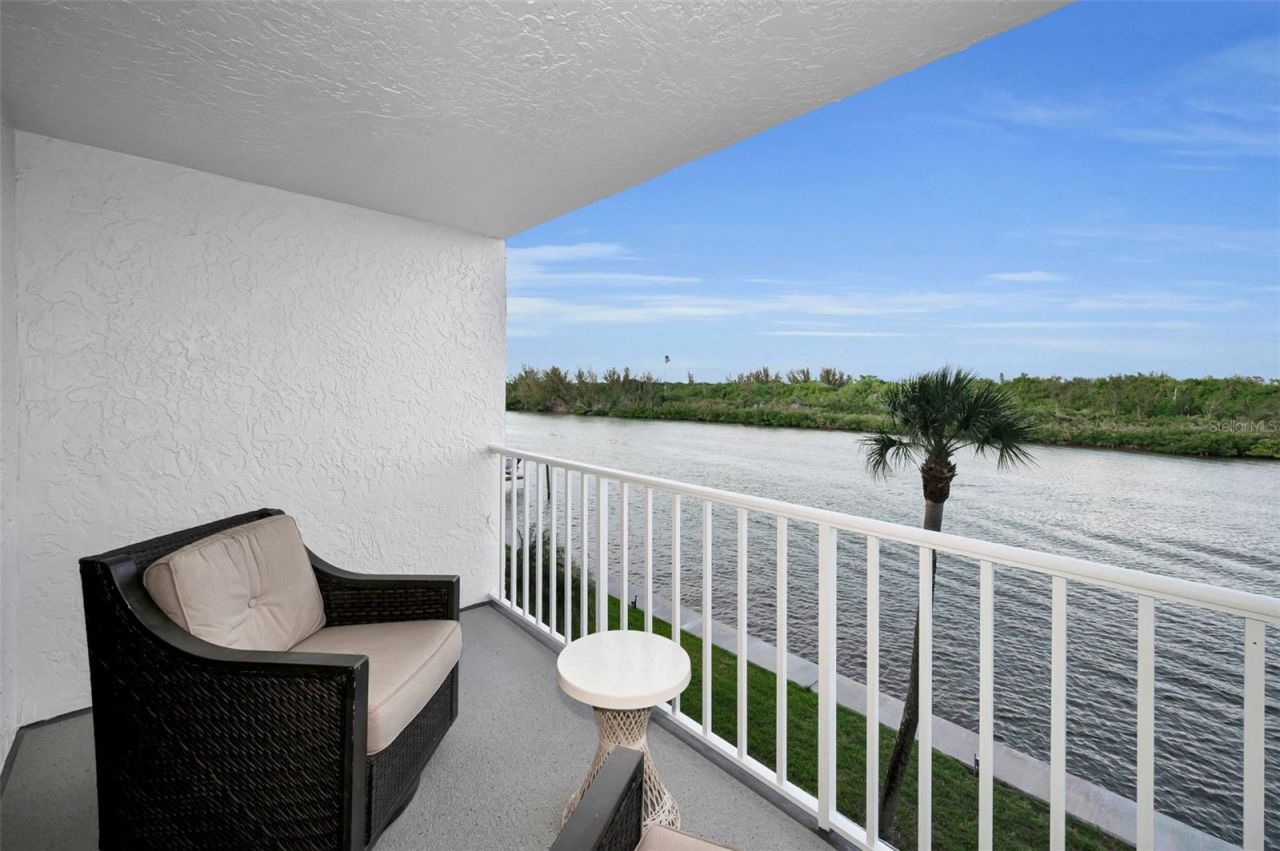 18325 Gulf Boulevard, Unit 308, Redington Shores, FL 33708 Photo