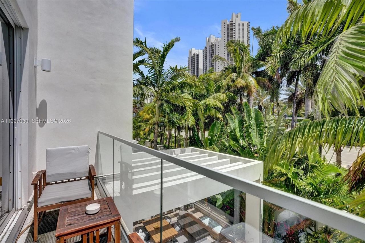 18985 Atlantic Blvd , Sunny Isles Beach, FL 33160 Photo