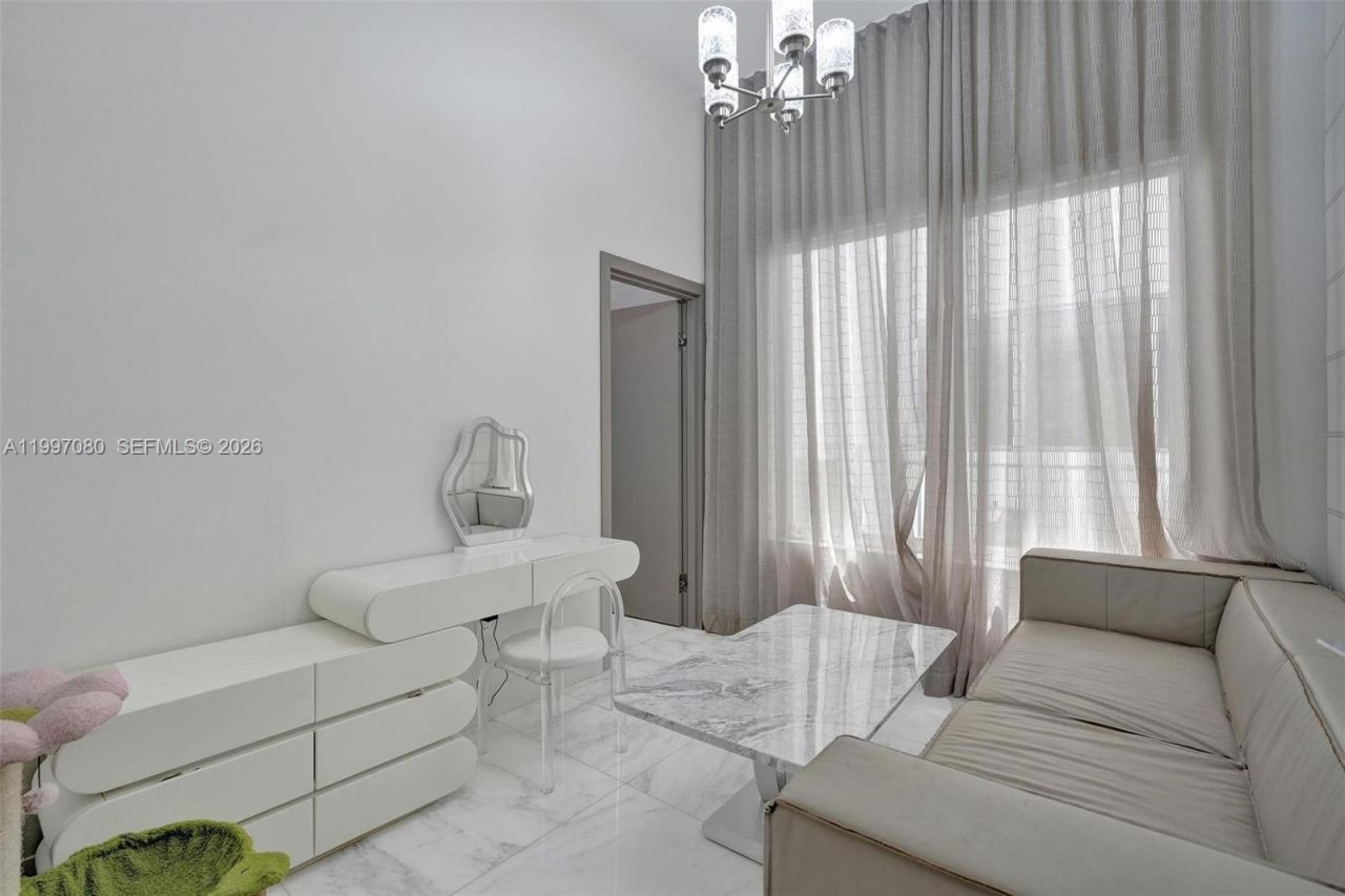 18985 Atlantic Blvd , Sunny Isles Beach, FL 33160 Photo