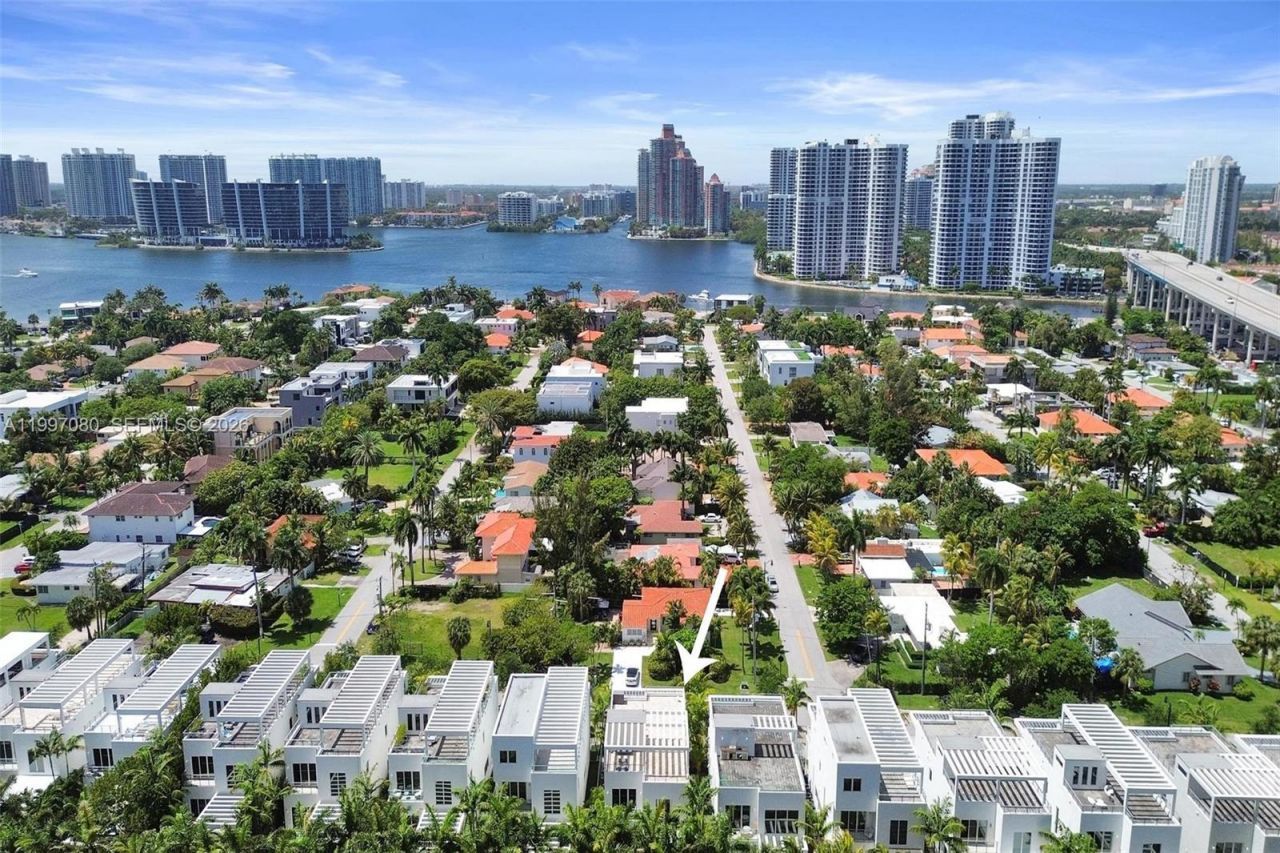 18985 Atlantic Blvd , Sunny Isles Beach, FL 33160 Photo