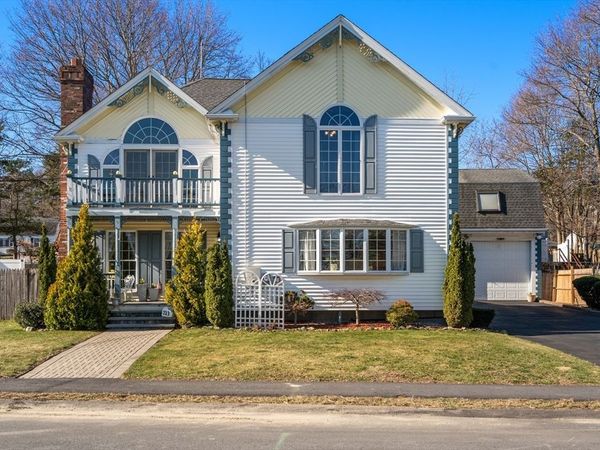 113 Temple Rd, Waltham, MA 02452