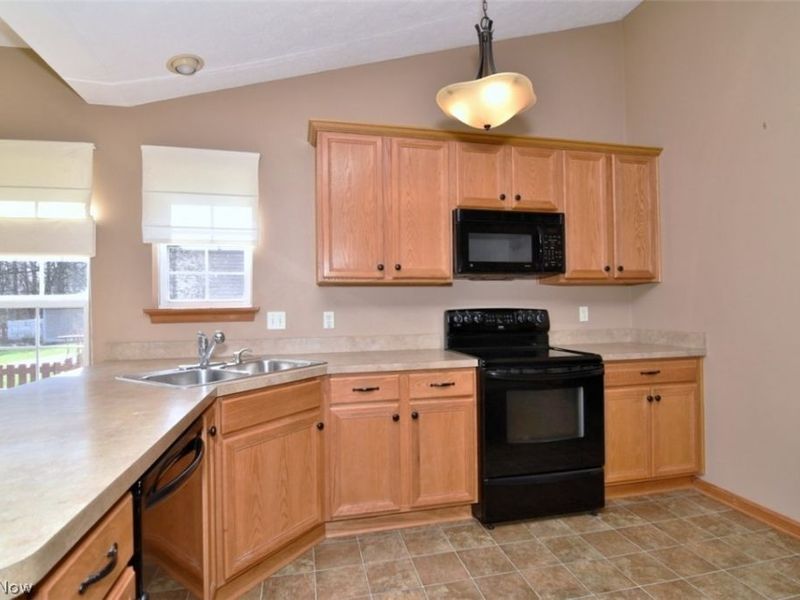 8337 Burlington Drive, North Ridgeville, OH 44039 Photo 16